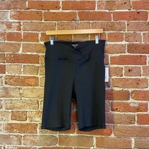 NWT Year of Ours Ribbed V Waist Biker Short